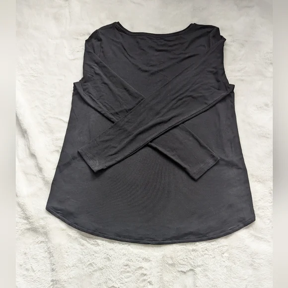 *2 For $20*  NWOT Reitmans R Essentials V Neck Top - Picture 8 of 8